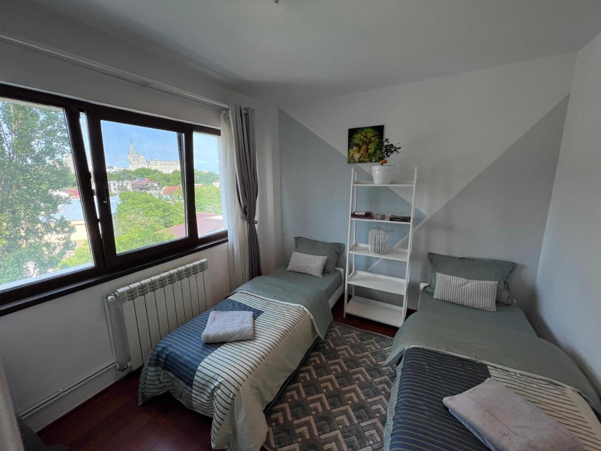 3 Rooms Apartment Palace View Iasi Exterior photo