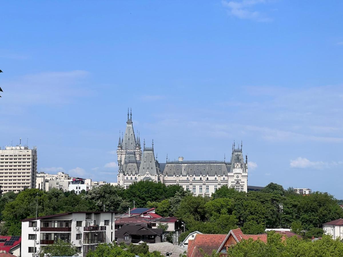 3 Rooms Apartment Palace View Iasi Exterior photo